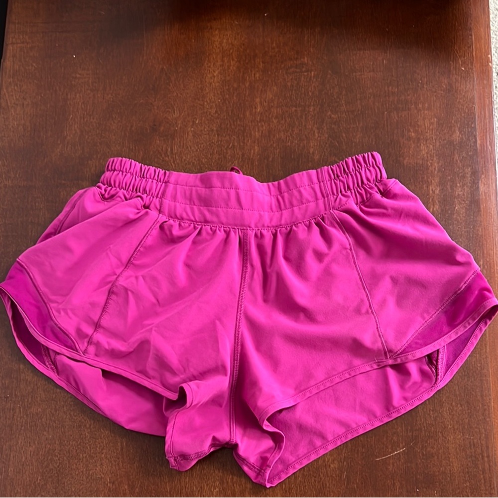 Lululemon Hotty Hot low-rise 2.5” raspberry pink Athletic Shorts